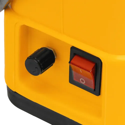 Опрыскиватель  ранцевый АКБ DENZEL D-12LA, 12 л, 12 В, 8 Ач (64788) (*15)