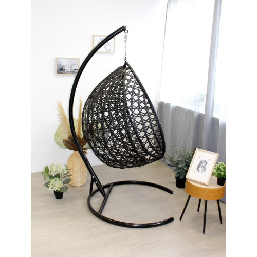 Кресло подвесное с ротангом Капля ЛЮКС черное с серой подушкой