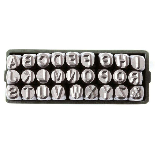 Набор клейм буквенных Д/Т латиница 7 мм (378207)