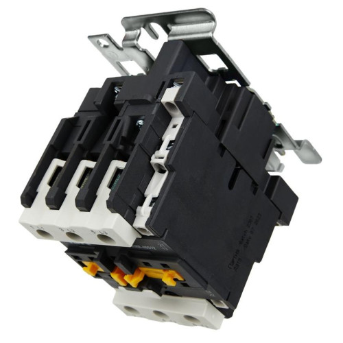 Контактор КМИ-46512 65А 230В/АС3 1НЗ/4НО ИЭК KKM41-065-230-11