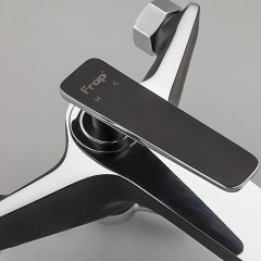 Смеситель для ванны FRAP F3257 чёрный/хром