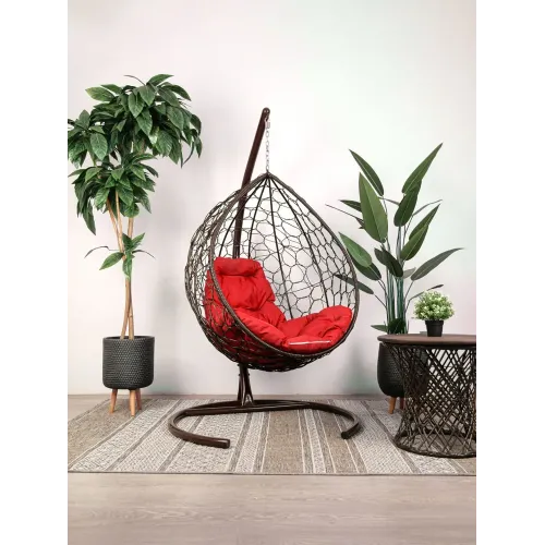 Кресло подвесное с ротангом Капля коричневое с красной подушкой