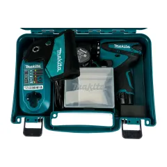 Шуруповерт MAKITA DF330DWE (10,8В)