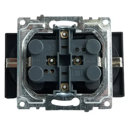 Розетка 2-ая 2P+E Катрин черный с защитной шторкой GLS16-7114-05