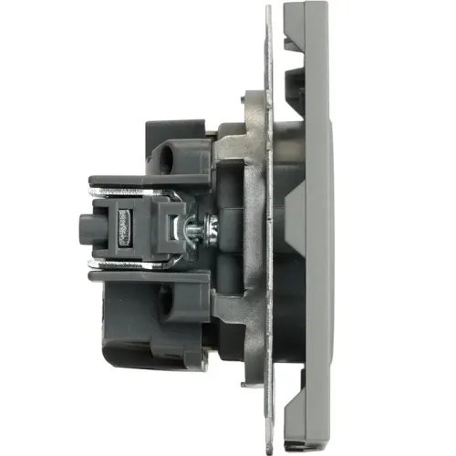 Розетка 2P+Е ЭМИЛИ шторки платиново-сер RST16-5110-10