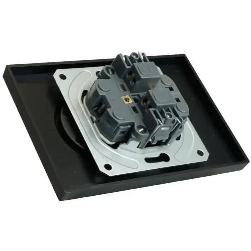 Розетка 2-ая 2P ЭМИЛИ шторки черный RST16-5116-05
