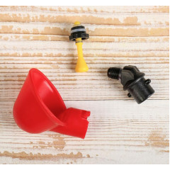 Поилка чашечная для домашней птицы, со штуцером под трубку