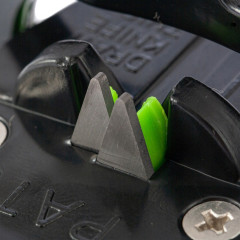 Точилка Сибртех для затачивания ножей любого типа, крепление на присоске (79112)