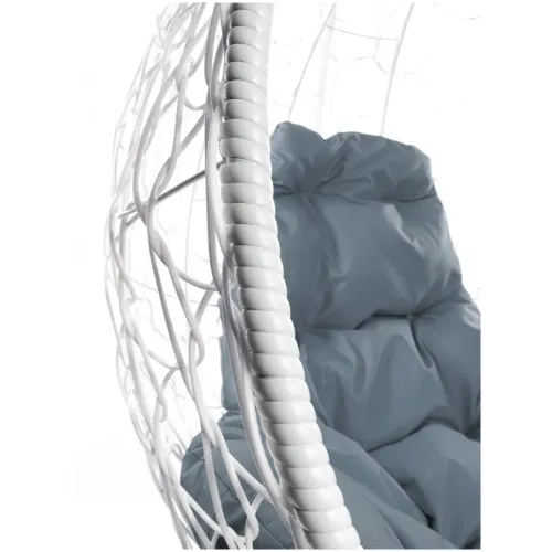 Кресло подвесное с ротангом Капля белое с серой подушкой
