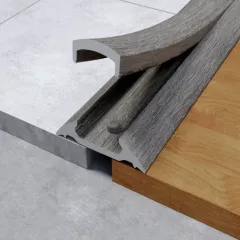 Порог с кабель-каналом 42мм 1,6м Дуб пепельный ПВХ (ПМК42-1,6 210 ИДЕАЛ)