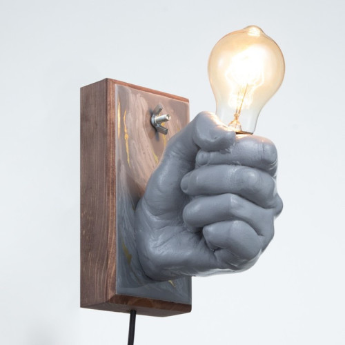 Светильник настенный Левая рука кулак 60Вт E27 18х18х10см серый/золото(9074511)