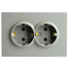 Розетка 2-ая 2P+E ЭМИЛИ шторки платин-сер RST16-5114-10