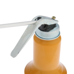 Масленка-нагнетатель ТУНДРА металлический наконечник, 400мл (7384659)