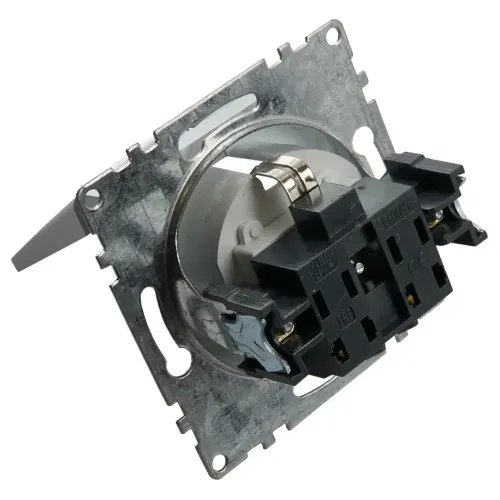 Розетка 2P+Е Катрин серебро крышка,с защитной шторкой GLS16-7112-03