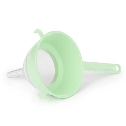 Воронка с ситом Альтернатива М8318 13см светло-зеленая (263395)