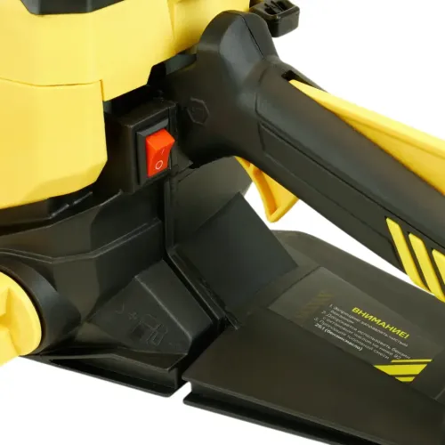 Пила цепная бензо HANSKONNER HGC1618