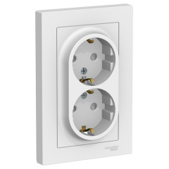 Розетка 2-ая 2P+E AtlasDesign шторки в сборе бел. SchE ATN000126