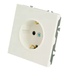 Розетка 2P+Е ЭМИЛИ шторки белый RST16-5110-01