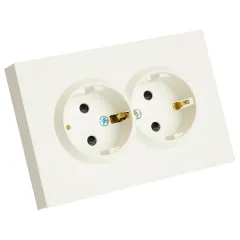 Розетка 2-ая 2P+E ЭМИЛИ шторки белый RST16-5114-01