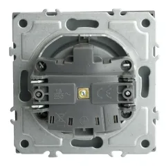 Розетка 2P+Е ЭМИЛИ шторки платиново-сер RST16-5110-10