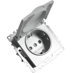 Розетка 2P+Е Катрин серебро крышка,с защитной шторкой GLS16-7112-03